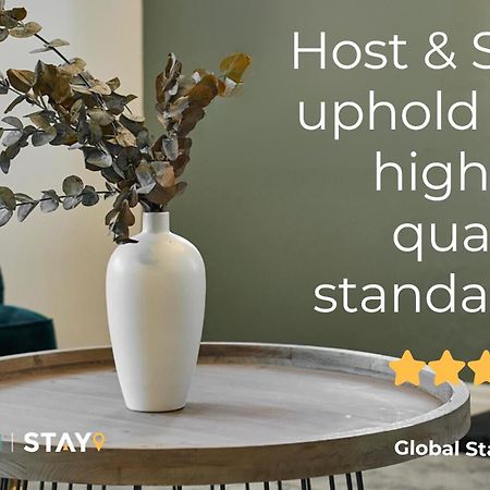 Host & Stay - Henderson House Уитби Экстерьер фото