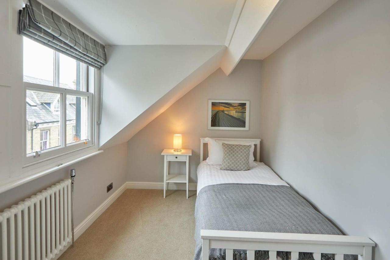 Host & Stay - Henderson House Уитби Экстерьер фото
