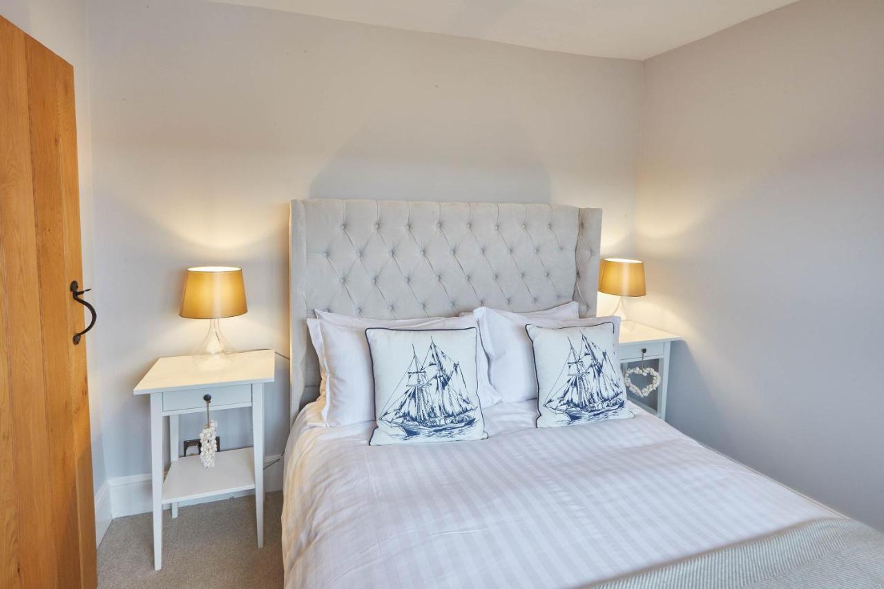 Host & Stay - Henderson House Уитби Экстерьер фото